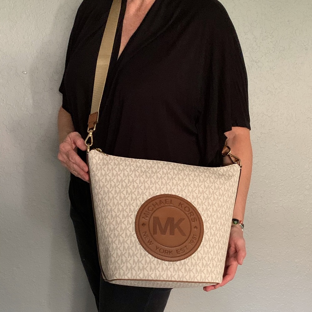 New Michael Kors crossbody, hand bag , purse